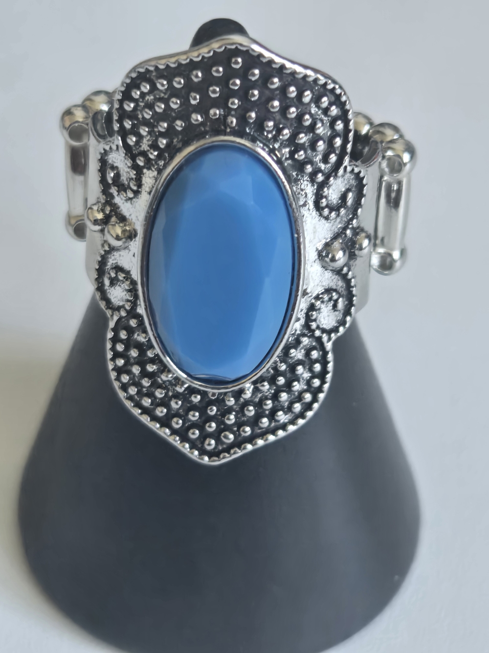 Ring - Picture 5 of 6